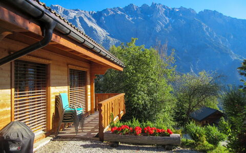Helene: Ciel, Plante, Montagne, Propriété, Bâtiment, Fenêtre, Feuille, La Nature, Bleu Azur, Bleu