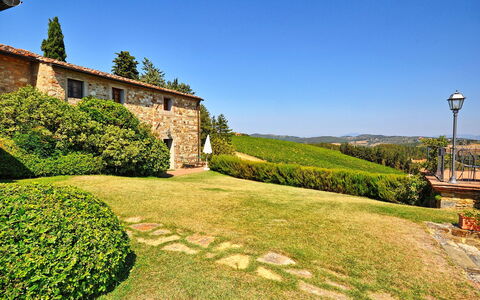 Tenuta: Propriété, Herbe, Bâtiment, Biens, Jardin, Maison, Ciel, Pelouse, Architecture, Arbre