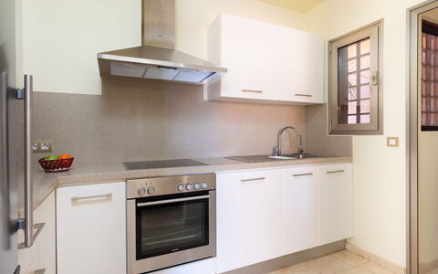 Duplex Bencomo: Cabinetry, Propriété, Comptoir, Evier, Bâtiment, Robinet, Évier, Cuisine, Cuisinière, Bois