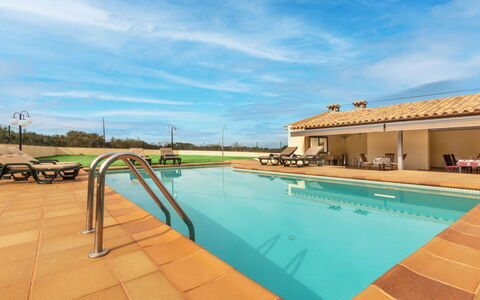 Can Cals: Ciel, Piscine, Biens, Villa