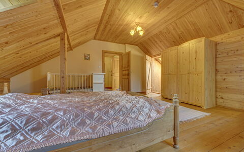Dwór Bystrzanowice: Bâtiment, Fenêtre, Bois, Design Intérieur, Sol, Sol, Dur, Immobilier, Ombre
