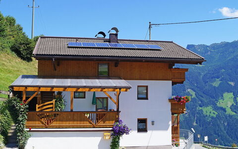 Gruber: Maison, Propriété, Bâtiment, Station De Montagne, Chaîne De Montagnes, Immobilier, Arbre, Architecture, Toit, Tourisme