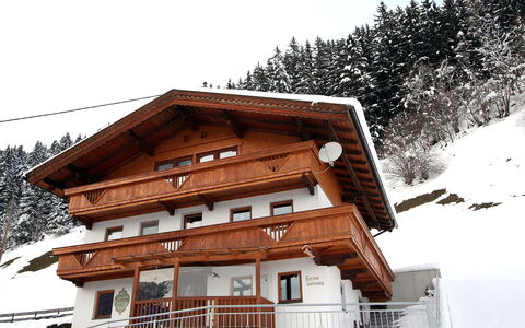 Gruber: L'Hiver, Neige, Maison, Propriété, Domicile, Architecture, Toit, Bâtiment, Ciel, Immobilier