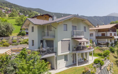 Muehlbach: Ciel, Bâtiment, Plante, Propriété, Fenêtre, Maison, Lot Terre, Arbre, Design Urbain, Montagne