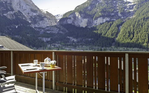 Chalet Ahornen: Montagne, Ciel, Nuage, Table, Meubles, Paysage Naturel, Plante, Bâtiment, La Nature, Bois