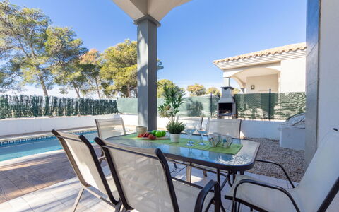 Gaviota 9: Table, Ciel, Meubles, Jour, Propriété, L'Eau, Chaise, Bleu Azur, Ombre, Mobilier De Jardin