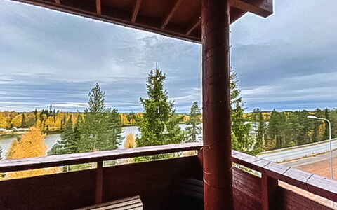 Länsirinne C 12: Mélèze, Ombre, Dur, Tache De Bois, Daylighting, Cabane En Rondins, Eco Hôtel, Famille Pine