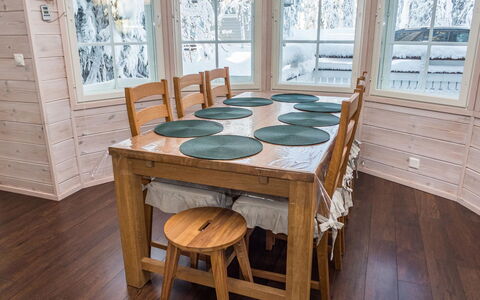 Vuosselinhovi C: Bois, Neige, Chalet, L'Hiver, Toit, Domicile, Gelé, Cabane En Rondins, Siding, Pente