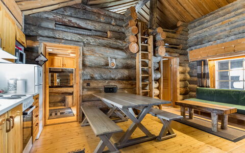 Seitsemän Savua 3: Bois, Chalet, Tache De Bois, Dur, Cabane En Rondins, Planche, Plafond, Matériau Naturel, Lumber, Batiments Jardin