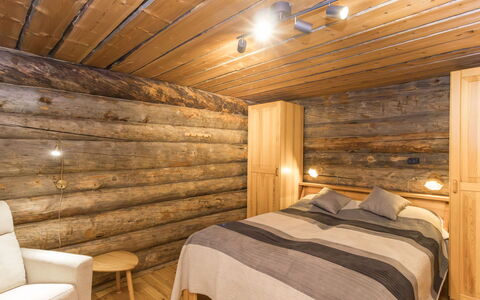Rukasaukko: Sol, Sol, Design Intérieur, Bois, Chambre, Plafond, Lit, Parquet, Éclairage, Pièce