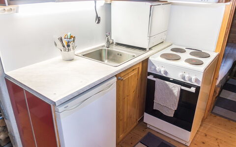 Saukkokumpu 3: Cuisine, Appareil De Cuisine, Principaux Appliance, Sol, Bois, Evier, Comptoir, Sol, Cuisinière, Design Intérieur