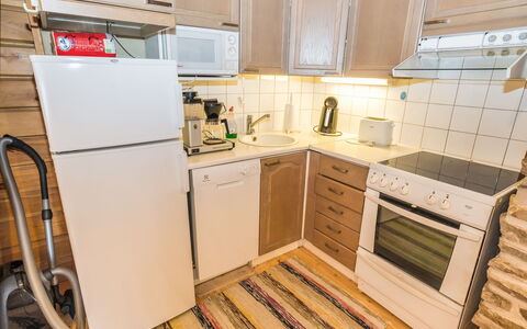 Ruka-Linkki 3A: Principaux Appliance, Appareil De Cuisine, Cuisine, Bois, Sol, Sol, Comptoir, Design Intérieur, Meubles, Cabinetry