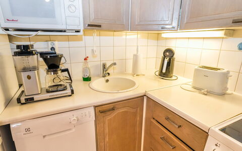 Ruka-Linkki 3A: Appareil De Cuisine, Cuisine, Principaux Appliance, Comptoir, Évier, Cabinetry, Luminaire Plomberie, Evier, Robinet, Petit Appareil