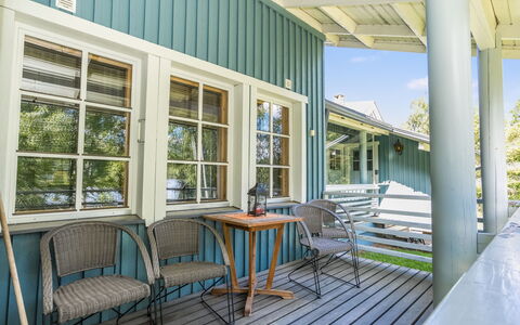 Kelokivakka E23: Bois, Porte, Porche, Domicile, Plafond, Siding, Ombre, Chalet, Chaise, Dur