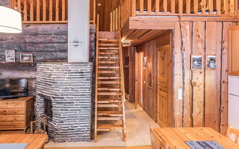 Karhunkaato As. C: Bois, Chalet, Cabane En Rondins, Forêt, Cabanon, Batiments Jardin, Mélèze, Des Bois, Tache De Bois