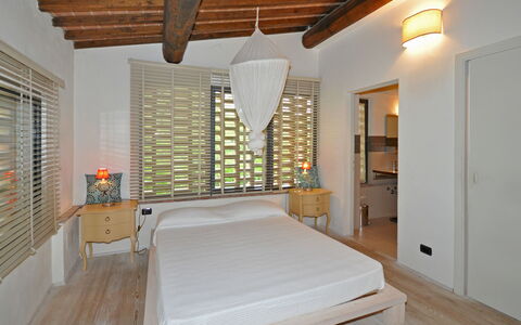 Villa Diletta: Pièce, Propriété, Meubles, Chambre, Lit, Bâtiment, Design Intérieur, Plafond, Maison, Sol