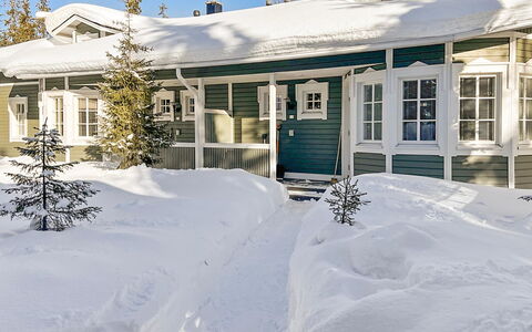 Rukan Taikavuosselin Helmi 8 B: Neige, L'Hiver, Maison, Domicile, Toit, Chalet, Gelé, Siding, Pente, Fenêtre À Guillotine