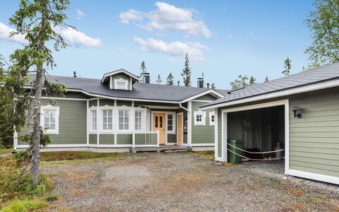 Rukan Taikavuosselin Helmi 8 B: Bois, Chalet, Cabane En Rondins, Forêt, Cabanon, Batiments Jardin, Mélèze, Des Bois, Tache De Bois
