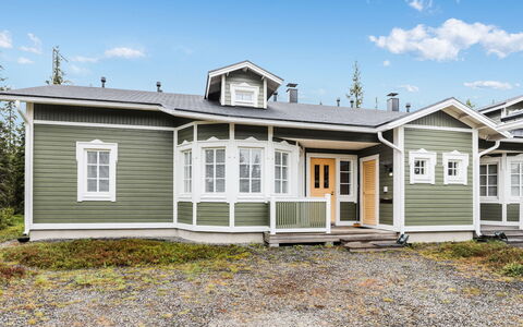 Rukan Taikavuosselin Helmi 8 B: Bois, Chalet, Cabane En Rondins, Forêt, Cabanon, Batiments Jardin, Mélèze, Des Bois, Tache De Bois