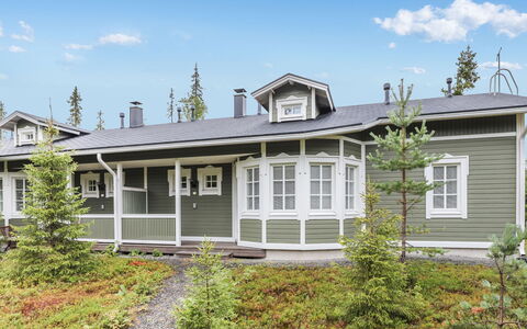Rukan Taikavuosselin Helmi 8 B: Bois, Chalet, Cabane En Rondins, Forêt, Cabanon, Batiments Jardin, Mélèze, Des Bois, Tache De Bois