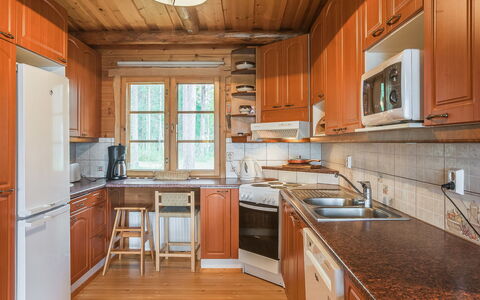 Huljakka: Herbe, Maison, Chalet, Lot Terre, Domicile, Biens, Pelouse, Siding, Ferme, Porche