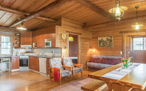 Huljakka: Herbe, Maison, Chalet, Lot Terre, Domicile, Biens, Pelouse, Siding, Ferme, Porche