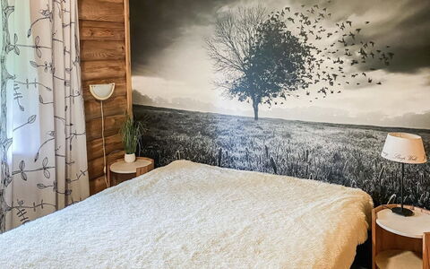Vastaniemi: Chambre, Bois, Literie, Drap De Lit, Meubles, Lit, Linge, Design Intérieur, Cadre De Lit, Pièce