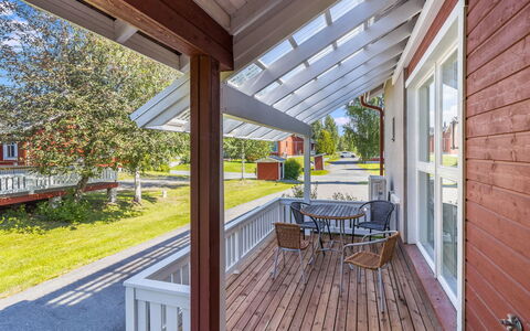Tahko Ski Koivulantie: Bois, Domicile, Porche, Maison, Toit, Porte, Composite, Plate-Forme, Chalet, Siding