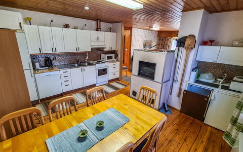 Ellilä: Bois, Domicile, Pièce, Dur, Tache De Bois, Parquet, Cabane En Rondins, Cabinetry, Planche, Hôtel