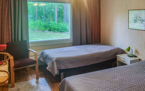 Ellilä: Sol, Sol, Design Intérieur, Chambre, Lit, Drap De Lit, Cadre De Lit, Literie, Dur, Tache De Bois