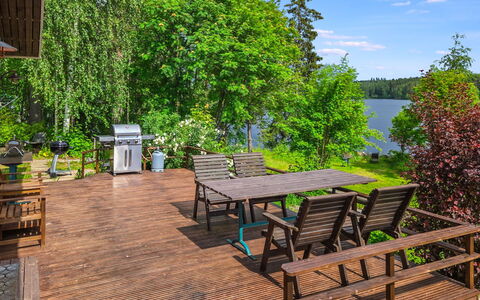 Ellilä: Arbuste, Jardin, Plate-Forme, Printemps, Mobilier De Jardin, Porche, Dur, Eco Hôtel, Ombre