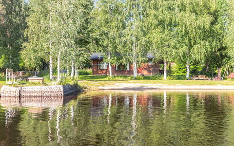 Pikkupuro: L'Eau, Arbre, Plan D'Eau, Voie Navigable, Banque, Cours D'Eau, Réflexion, Lac, Zone Rurale
