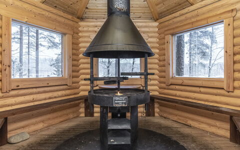 Eemilin Huvila: Bois, Neige, L'Hiver, Chalet, Gelé, Domicile, Cabane En Rondins, Mélèze, Siding