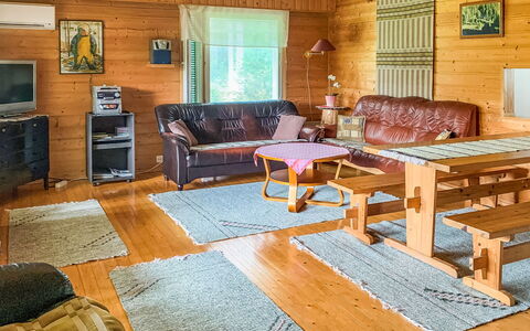 Majavanpesä: Bois, Meubles, Sol, Design Intérieur, Plafond, Sol, Pièce, Canapé, Domicile, Salon