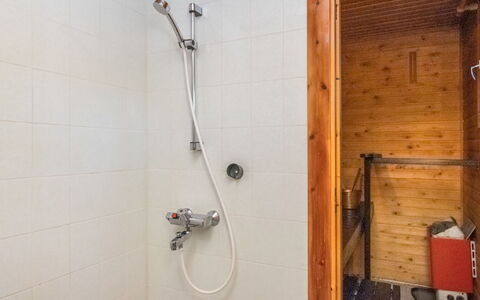 Suvituuli: Mur, Luminaire Plomberie, Sol, Salle De Bains, Sol, Bois, Tete De Douche, Douche, Plomberie, Design Intérieur