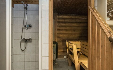 Karhunluola: Herbe, Maison, Chalet, Lot Terre, Domicile, Biens, Pelouse, Siding, Ferme, Porche