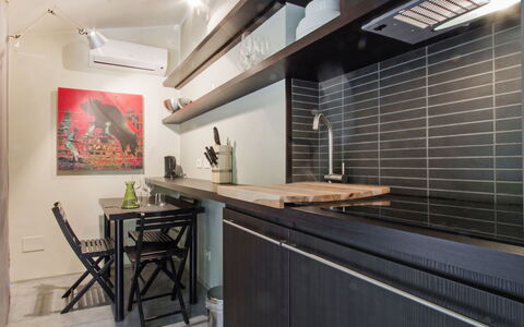 Deluxe: Meubles, Bâtiment, Design Intérieur, Bois, Sol, Maison, Sol, Comptoir, Cuisine, Cadre