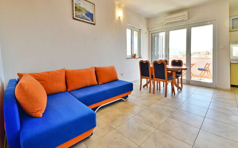 Karlobag 200: Pièce, Propriété, Meubles, Design Intérieur, Bâtiment, Salon, Immobilier, Table, Sol, Maison