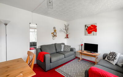 Logement:&nbsp;Lochness 101.1