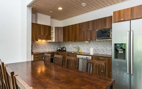 4 Seasons Hymy a: Voie Navigable, Banque, Cours D'Eau, Lac, Chalet, Forêt, Canal, Réservoir, Cabane En Rondins