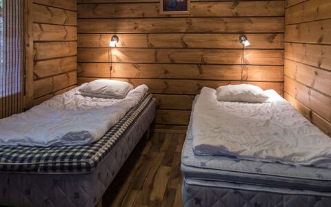 Tahkonbalju: Bois, Sol, Design Intérieur, Sol, Meubles, Chambre, Lit, Plafond, Drap De Lit, Pièce