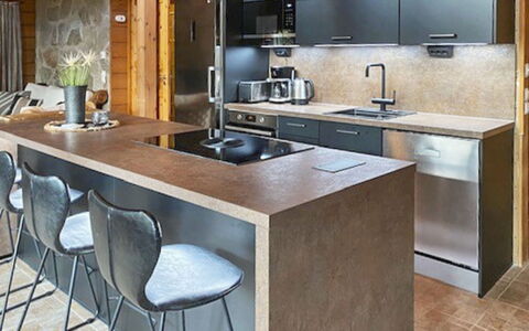 Tahkonbalju: Meubles, Comptoir, Cuisine, Design Intérieur, Sol, Cabinetry, Appareil De Cuisine, Sol, Bois, Chaise