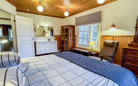 Peltosirkku: Meubles, Design Intérieur, Sol, Sol, Plafond, Bois, Lit, Chambre, Pièce, Éclairage