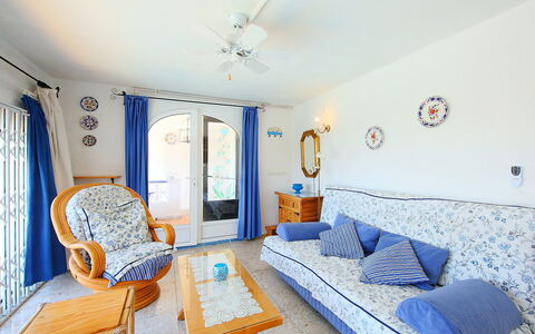 El Nido de Luisa: Pièce, Propriété, Bleu, Meubles, Chambre, Jaune, Design Intérieur, Immobilier, Bleu Azur, Bâtiment