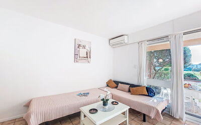 Logement:&nbsp;Du Golf 810.12