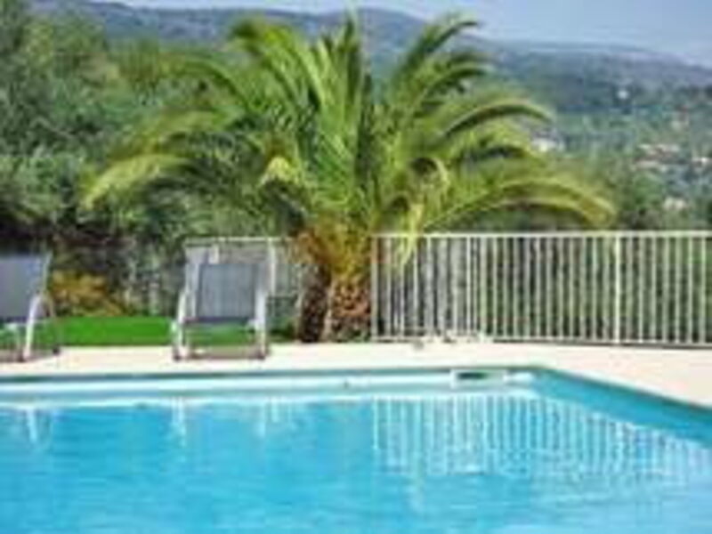 83167- Fayence