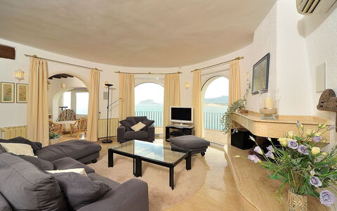 Vista Panorama: Salon, Pièce, Propriété, Design Intérieur, Bâtiment, Meubles, Plafond, Sol, Maison, Immobilier