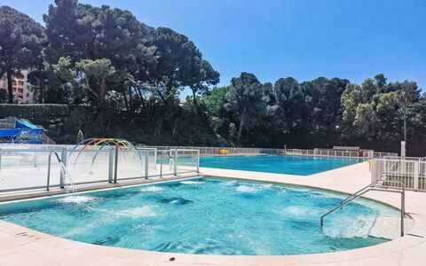 Les Morières: Bleu, Piscine, Recours, Composite, Loisir, Thermes, Ville Resort, Ombre, Centre De Loisirs