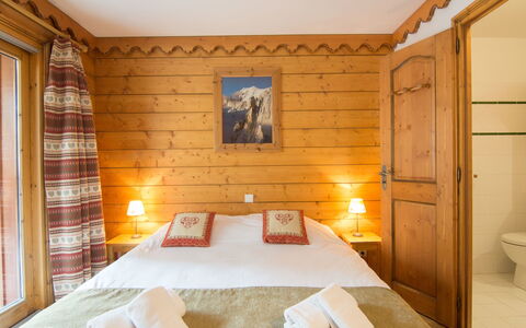 Tignes 396: Chambre, Pièce, Meubles, Propriété, Lit, Design Intérieur, Mur, Bâtiment, Drap De Lit, Suite