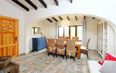 Verano: Propriété, Pièce, Bâtiment, Maison, Design Intérieur, Plafond, Meubles, Immobilier, Sol, Architecture